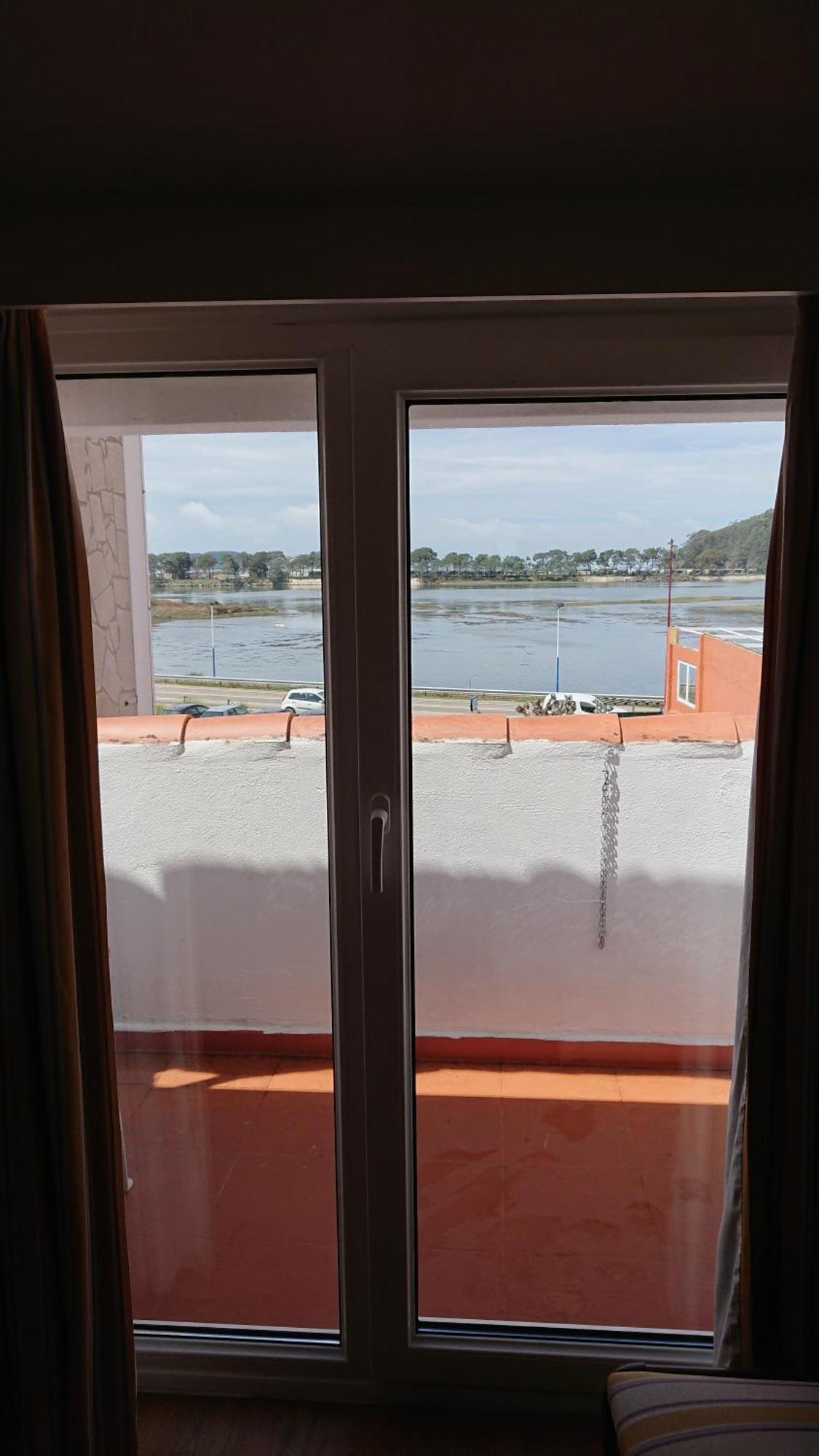 Hotel Avenida Baiona Sabaris エクステリア 写真